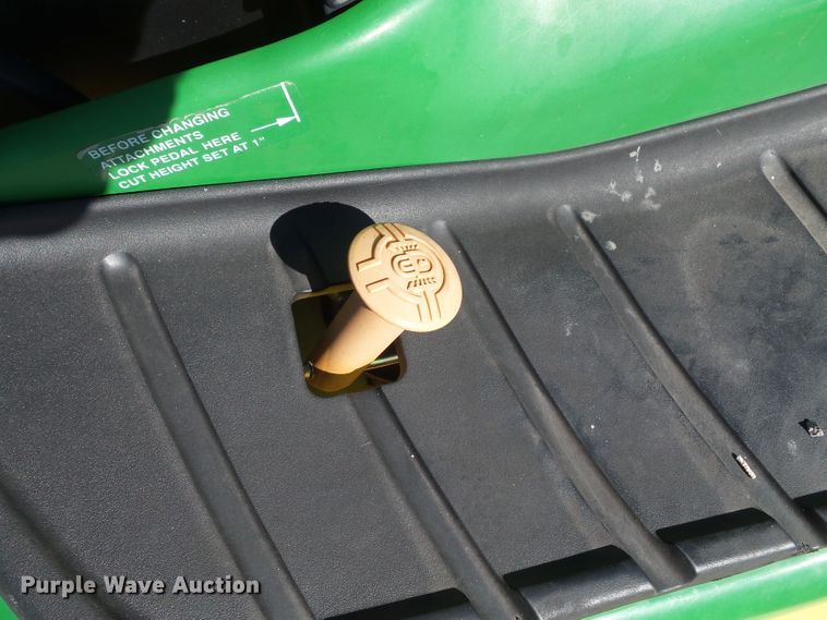 image for item DH7790 2007 John Deere X500 lawn mower