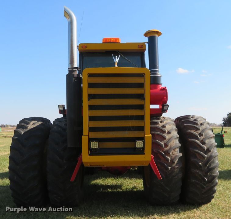 image for item EQ9384 1980 Versatile 895 4WD tractor