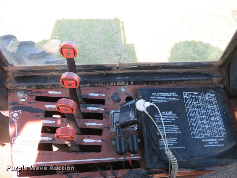 image for item EQ9384 1980 Versatile 895 4WD tractor