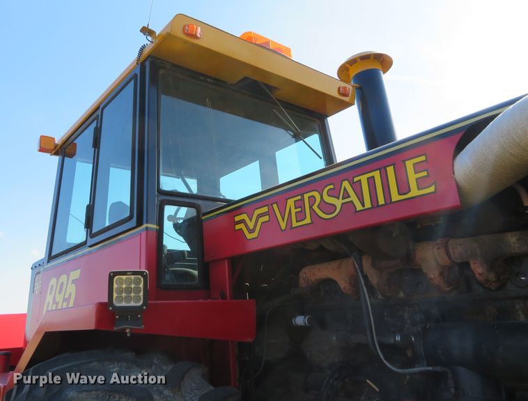 image for item EQ9384 1980 Versatile 895 4WD tractor