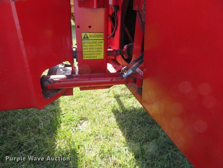 image for item EQ9384 1980 Versatile 895 4WD tractor