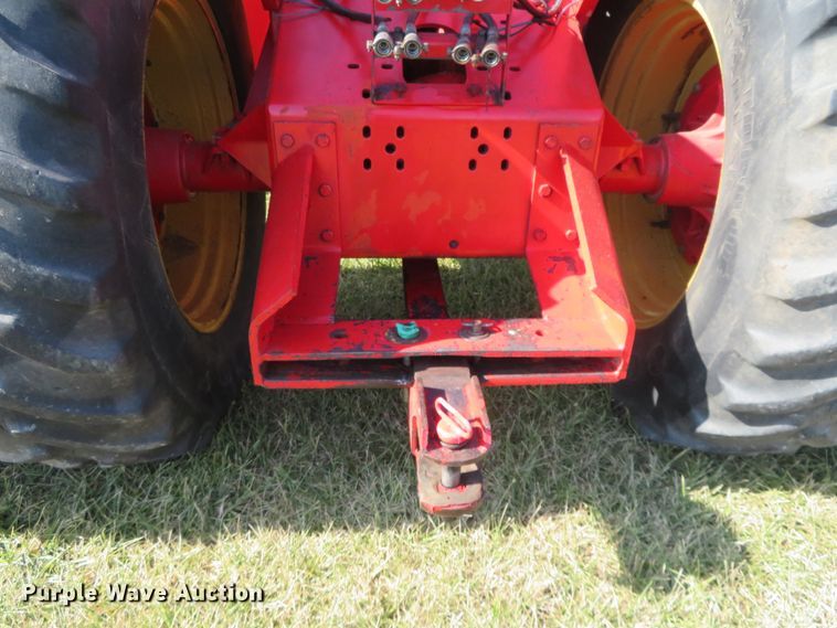 image for item EQ9384 1980 Versatile 895 4WD tractor