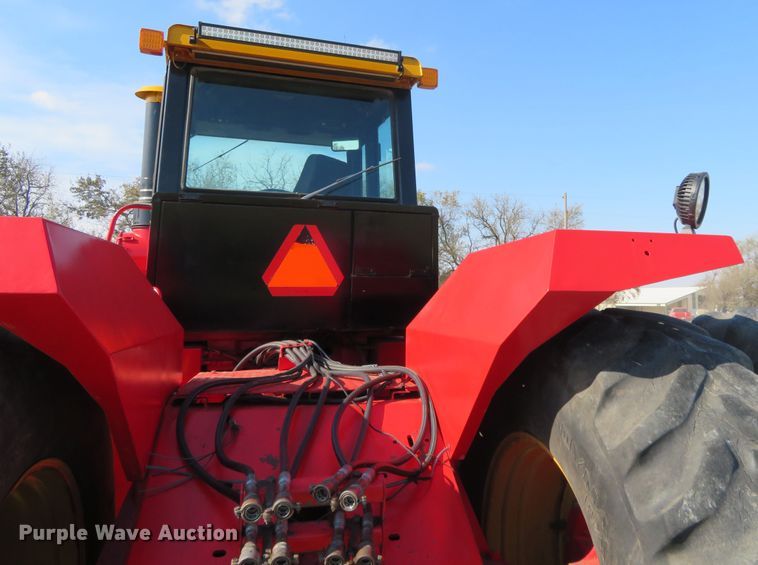 image for item EQ9384 1980 Versatile 895 4WD tractor