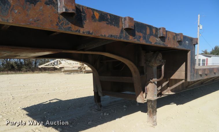 image for item EQ9385 1984 Great Dane drop deck trailer