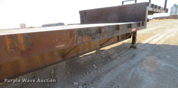 image for item EQ9385 1984 Great Dane drop deck trailer