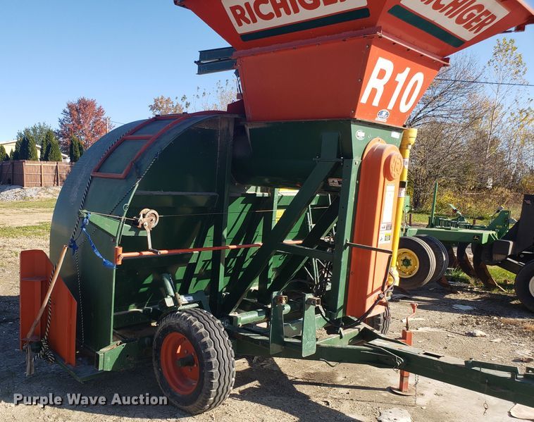 image for item ET9963 Richiger R10 grain bagger