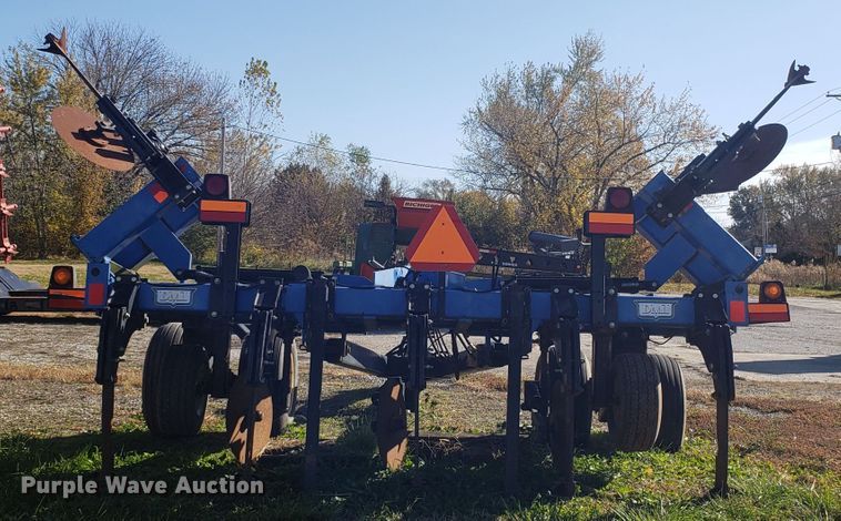 image for item ET9964 Case IH DMI 2500 ripper