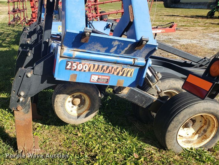 image for item ET9964 Case IH DMI 2500 ripper