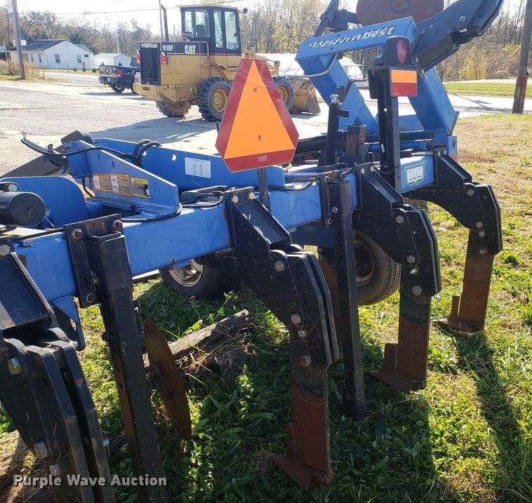 image for item ET9964 Case IH DMI 2500 ripper