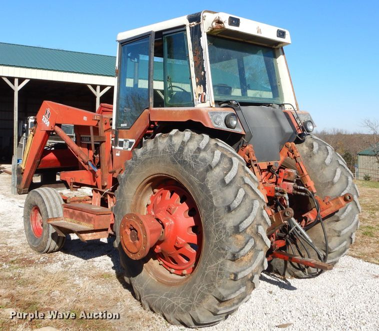 image for item FA9841 International 1586 tractor