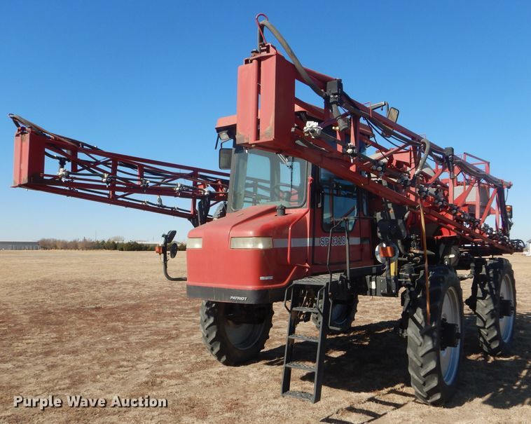image for item FG9857 2003 Case IH Patriot SPX3185 sprayer