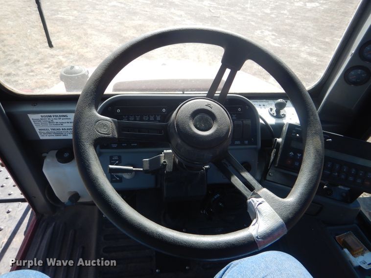 image for item FG9857 2003 Case IH Patriot SPX3185 sprayer