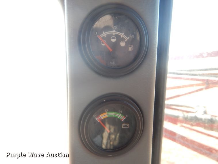 image for item FG9857 2003 Case IH Patriot SPX3185 sprayer