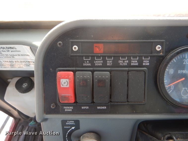 image for item FG9857 2003 Case IH Patriot SPX3185 sprayer