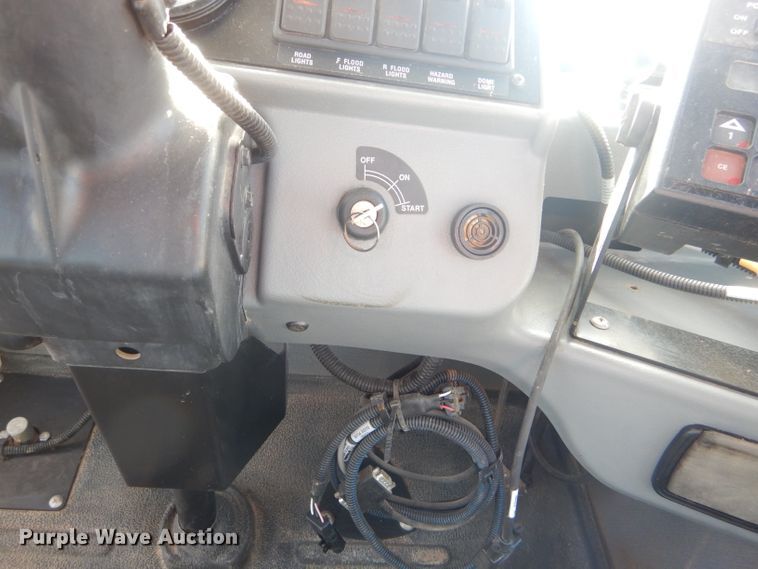 image for item FG9857 2003 Case IH Patriot SPX3185 sprayer