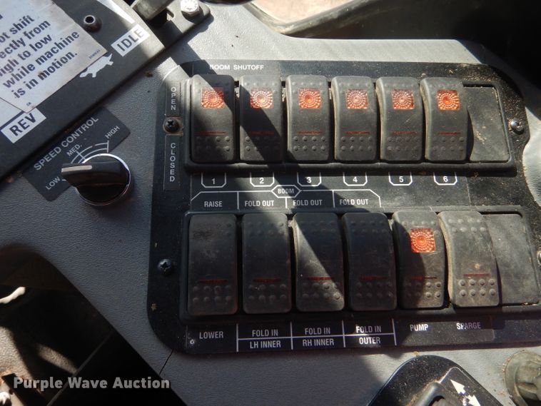 image for item FG9857 2003 Case IH Patriot SPX3185 sprayer