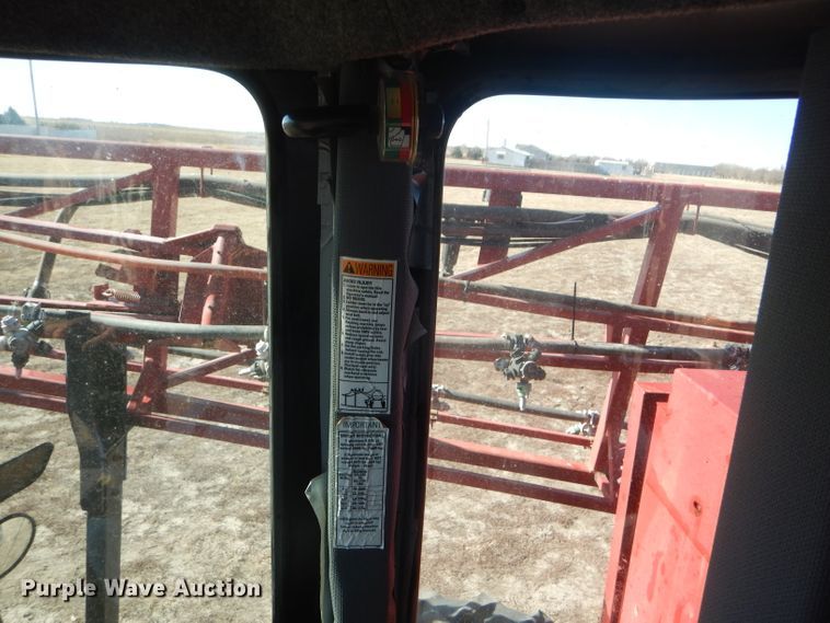 image for item FG9857 2003 Case IH Patriot SPX3185 sprayer