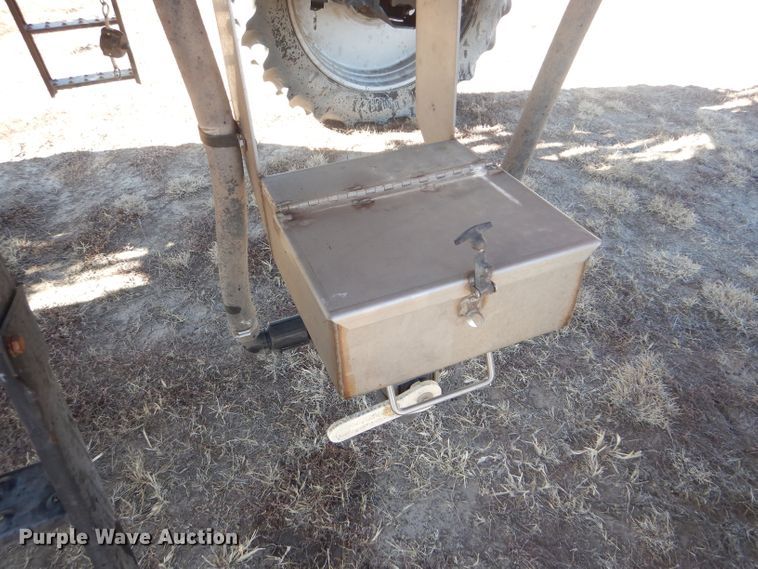 image for item FG9857 2003 Case IH Patriot SPX3185 sprayer