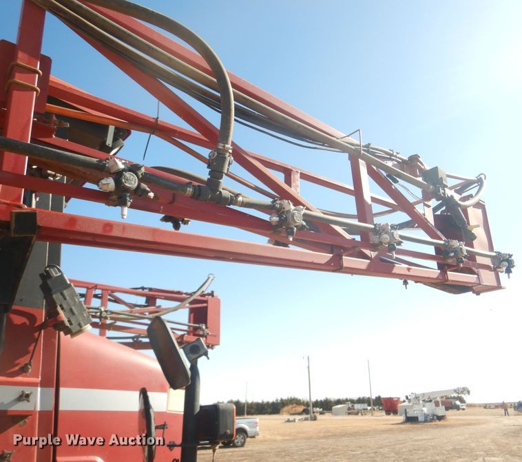 image for item FG9857 2003 Case IH Patriot SPX3185 sprayer