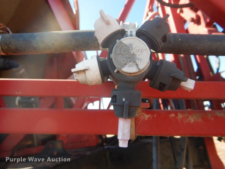 image for item FG9857 2003 Case IH Patriot SPX3185 sprayer