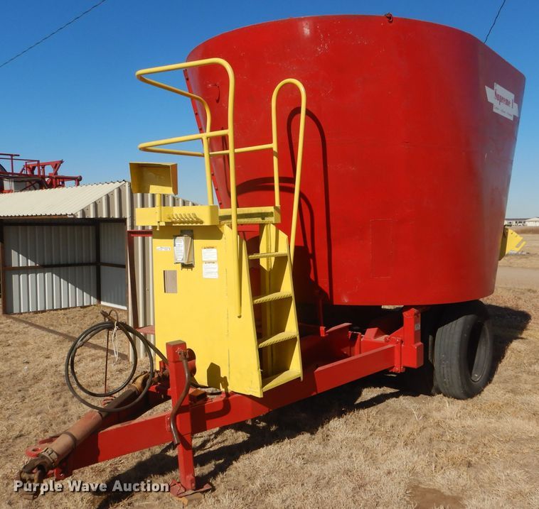 image for item FG9859 Supreme 700 feed mixer