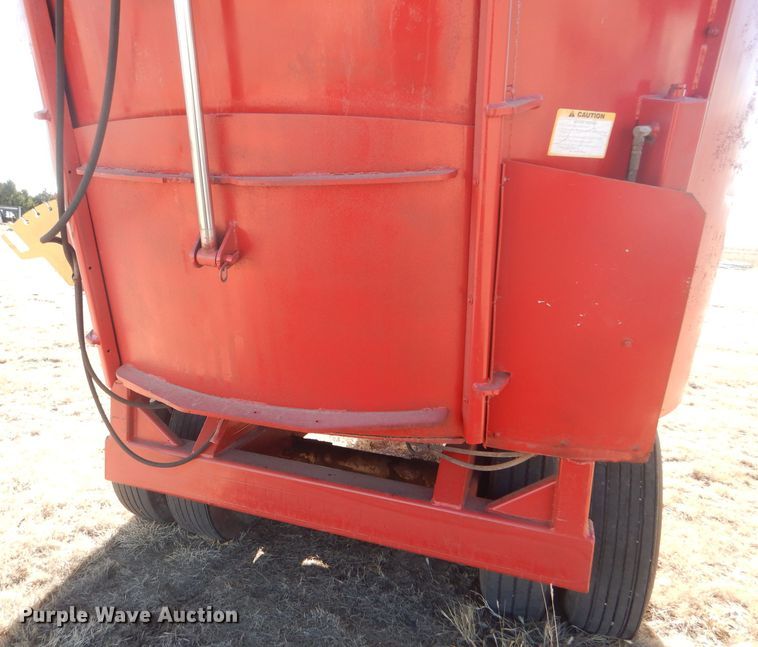 image for item FG9859 Supreme 700 feed mixer