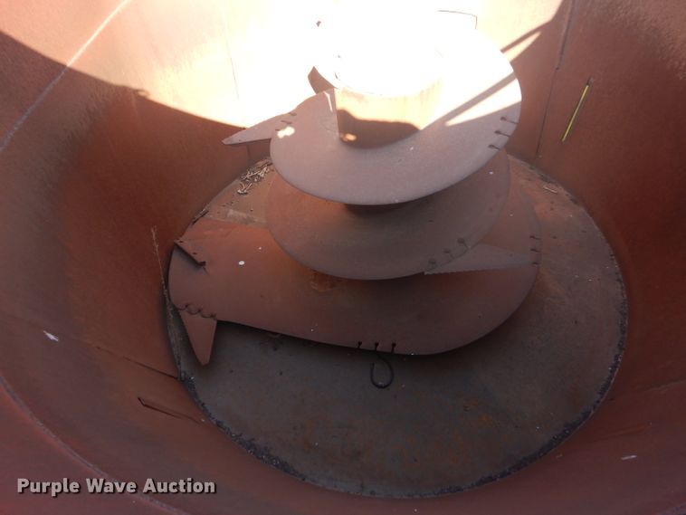 image for item FG9859 Supreme 700 feed mixer