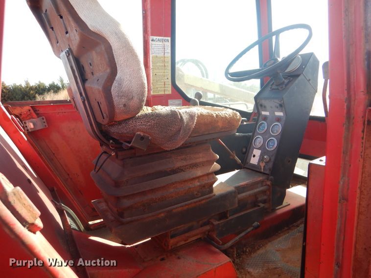 image for item FG9861 1977 Versatile 150 bi-directional 4WD tractor