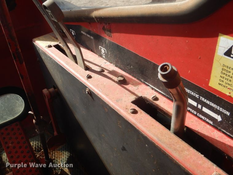 image for item FG9861 1977 Versatile 150 bi-directional 4WD tractor