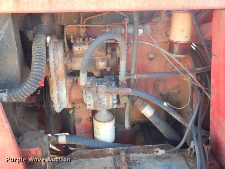 image for item FG9861 1977 Versatile 150 bi-directional 4WD tractor