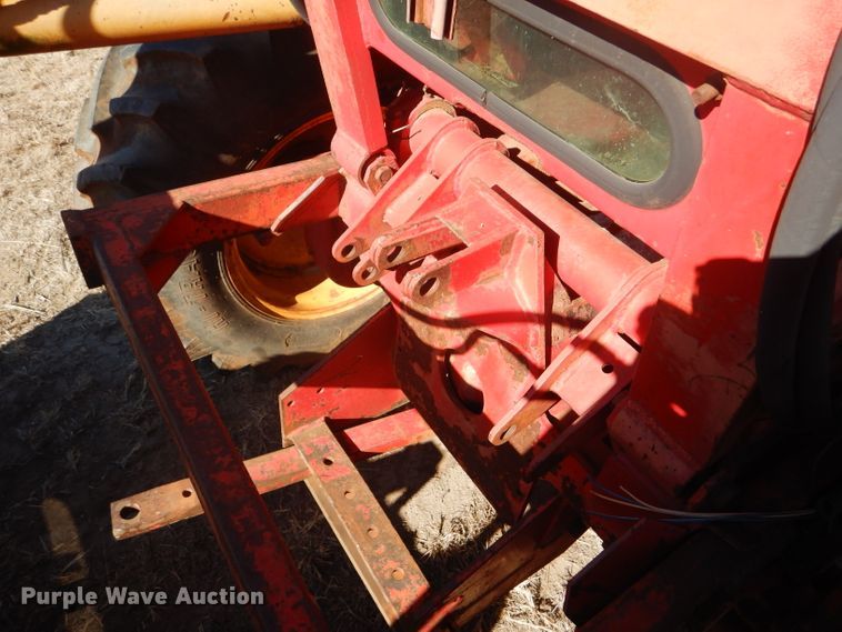 image for item FG9861 1977 Versatile 150 bi-directional 4WD tractor