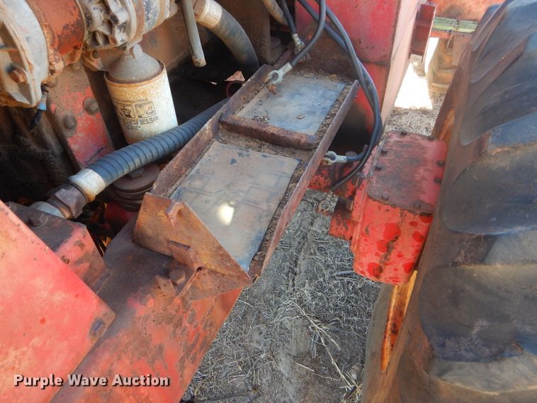 image for item FG9861 1977 Versatile 150 bi-directional 4WD tractor