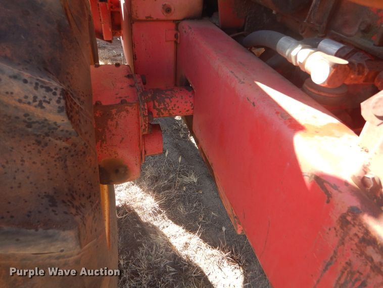 image for item FG9861 1977 Versatile 150 bi-directional 4WD tractor