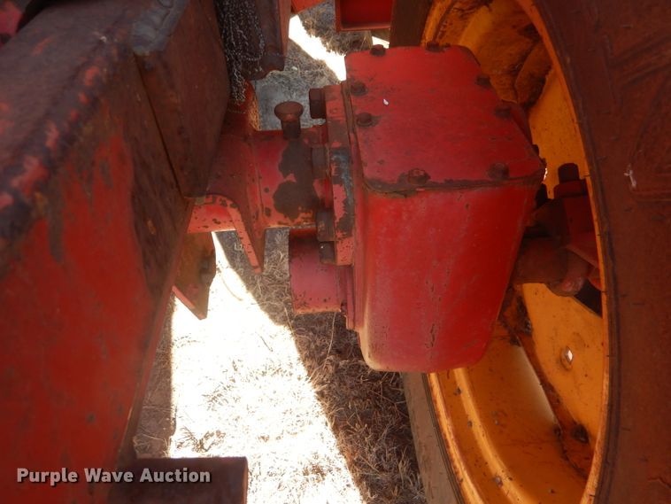 image for item FG9861 1977 Versatile 150 bi-directional 4WD tractor