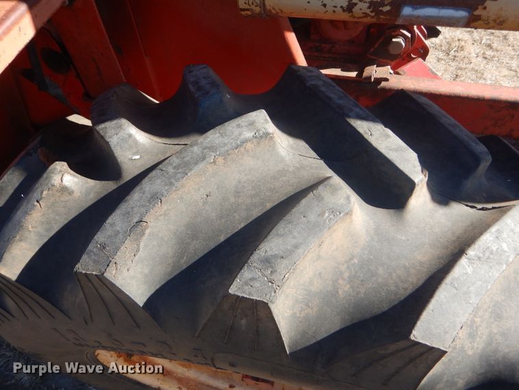 image for item FG9861 1977 Versatile 150 bi-directional 4WD tractor