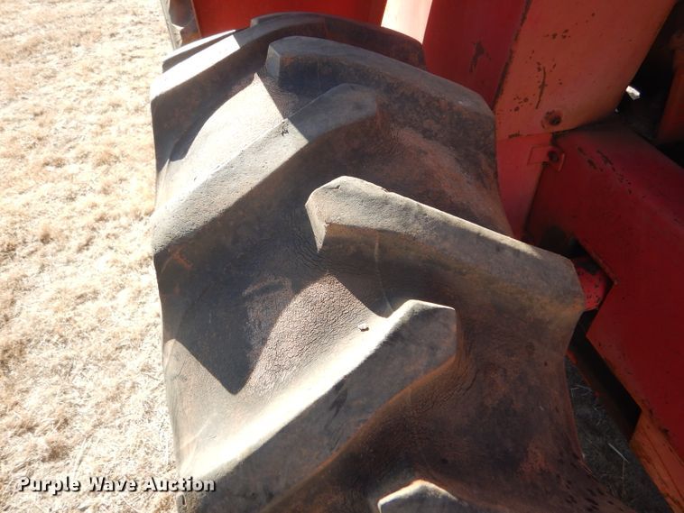 image for item FG9861 1977 Versatile 150 bi-directional 4WD tractor