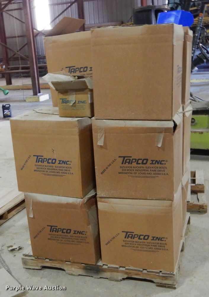 image for item FI9713 Grain leg buckets and belt