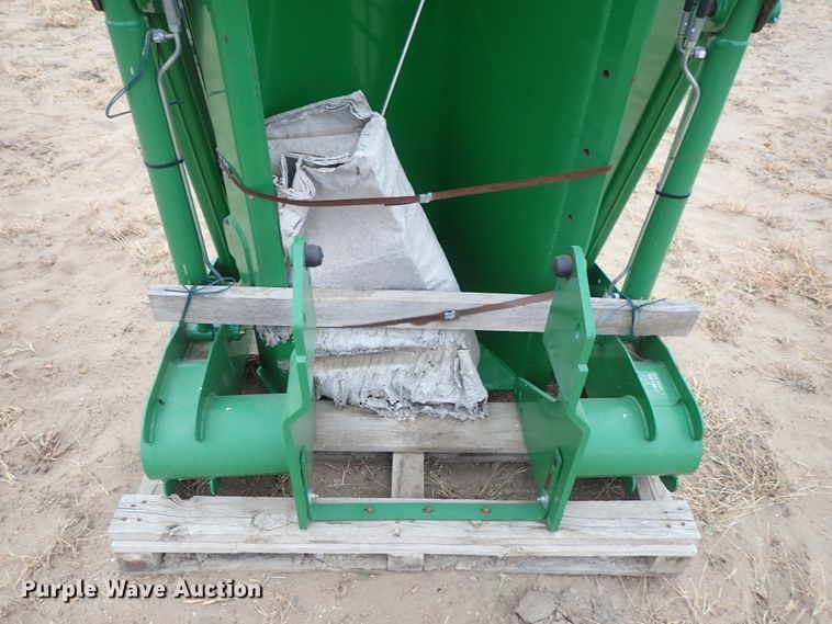 image for item FK9514 2014 John Deere 512 loader