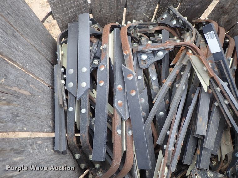 image for item FK9517 2016 Great Plains 3S4000 knock downs