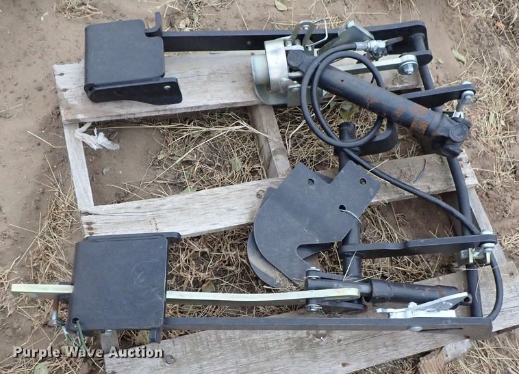 image for item FK9519 2016 John Deere 72D Autoconnect mower deck