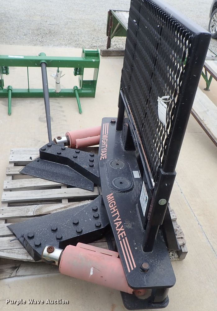 image for item FK9526 2016 Mighty Axe skid steer tree shear