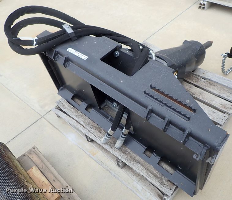 image for item FK9528 2017 John Deere HH40C skid steer hammer