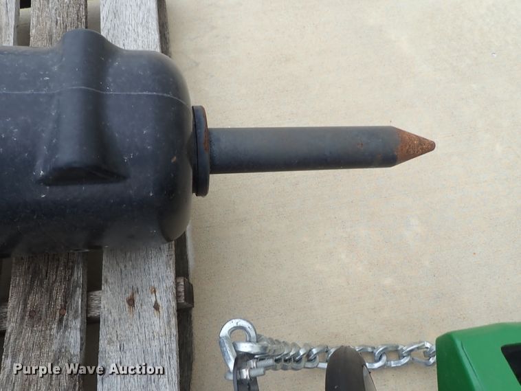 image for item FK9528 2017 John Deere HH40C skid steer hammer