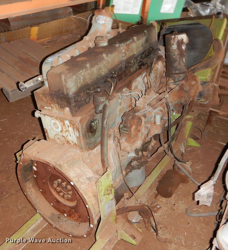 image for item FK9763 Mercedes-Benz six cylinder diesel engine