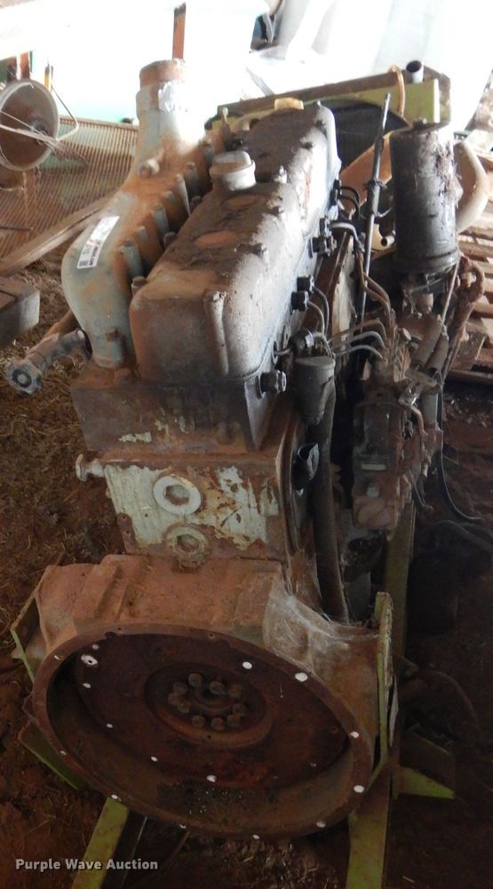 image for item FK9763 Mercedes-Benz six cylinder diesel engine