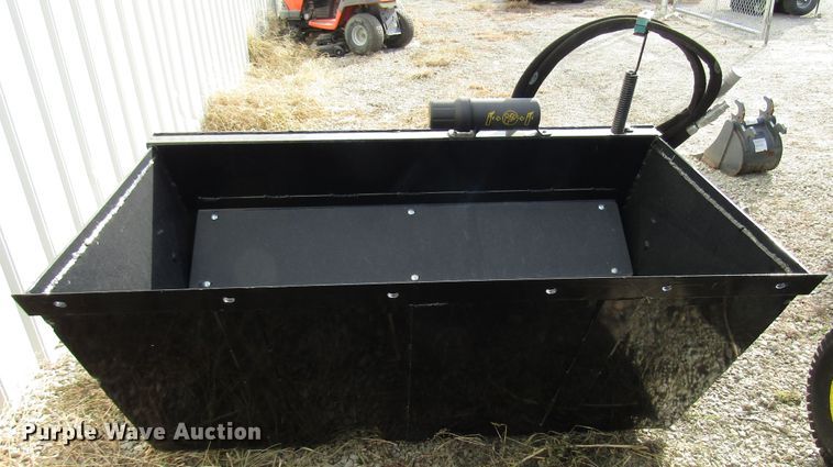 image for item FO9382 John Deere SA60 bucket