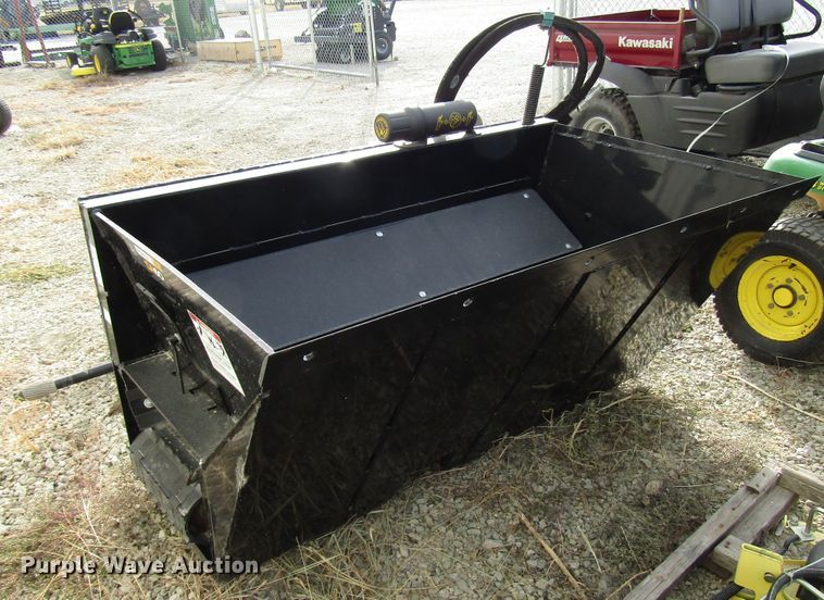 image for item FO9382 John Deere SA60 bucket