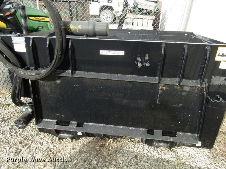 image for item FO9382 John Deere SA60 bucket