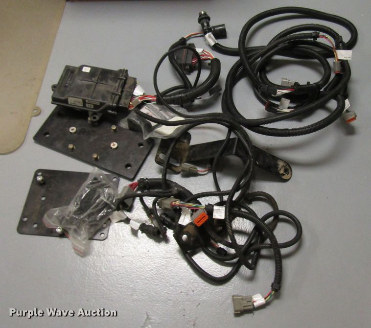 Raven AutoTrac controller in Wamego, KS | Item FO9390 sold | Purple Wave