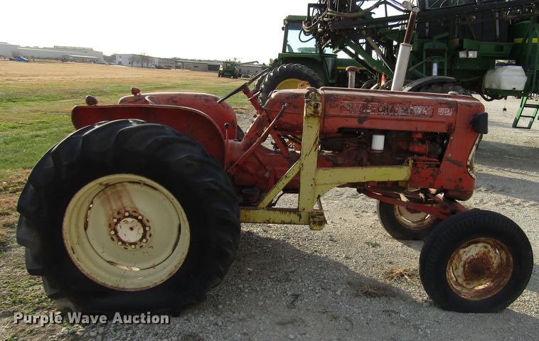 image for item FO9391 Allis Chalmers D14 tractor